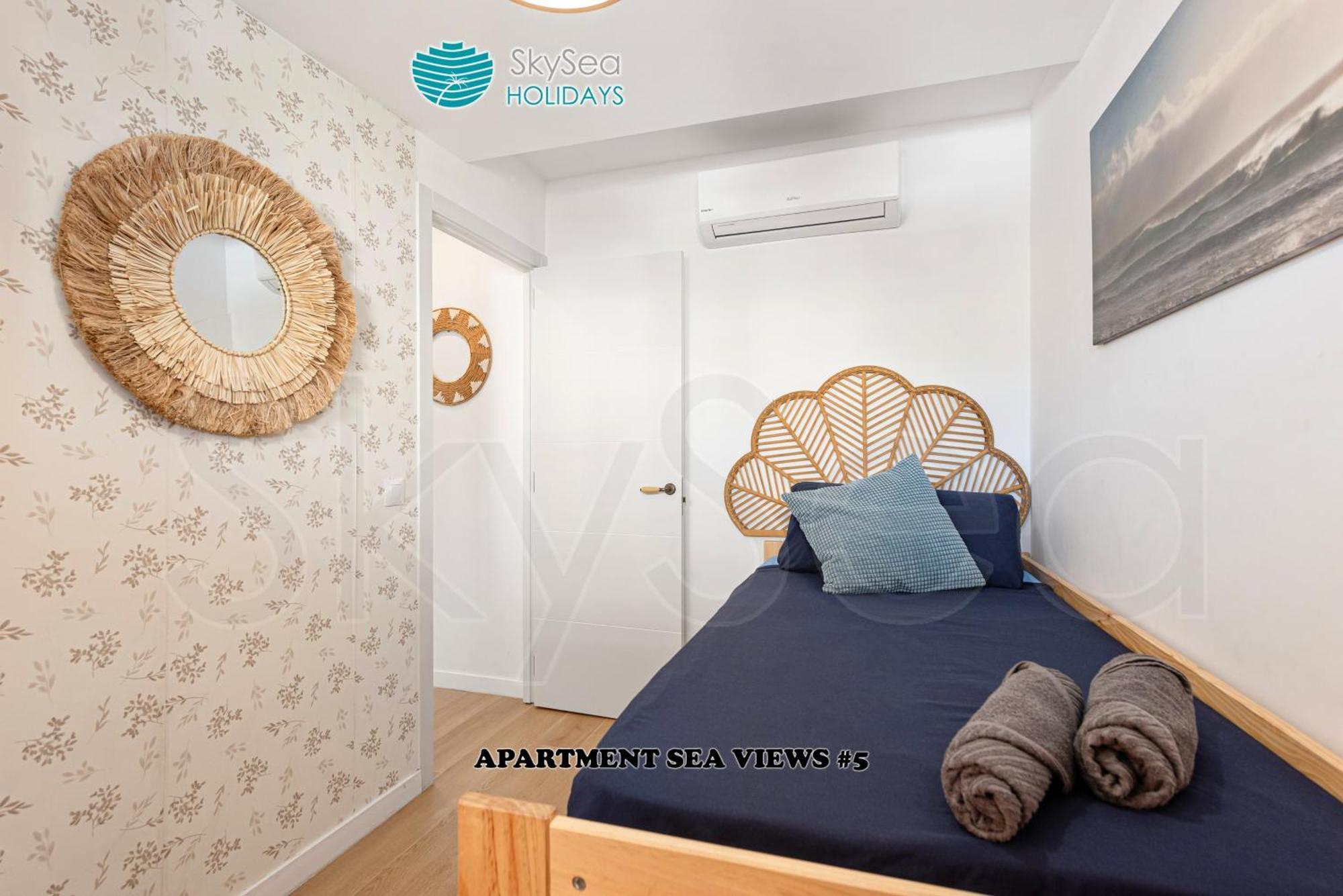 Skysea Benalmadena Puerto Marina Apartment Exterior photo